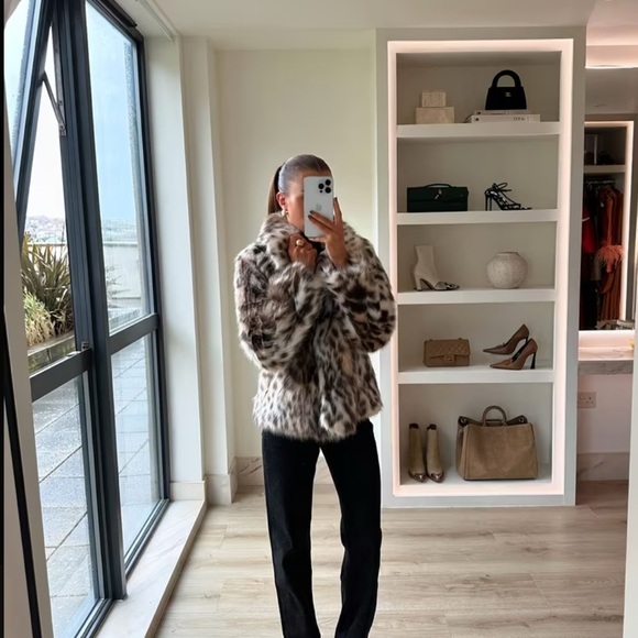 🌟 NEW 🌟 Chic Leopard Print Faux Fur Jacket - Picture 7 of 11